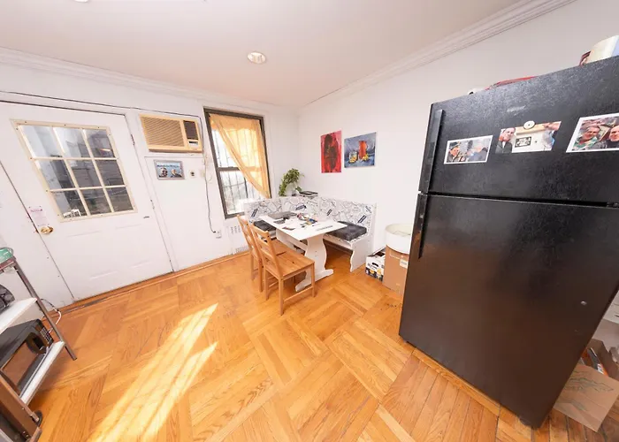 Friendly Homestay In Williamsburg