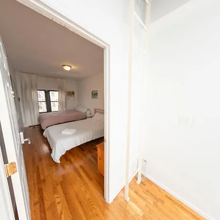 Friendly Homestay In Williamsburg New York Exterior photo