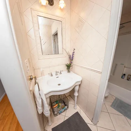 Friendly Homestay In Williamsburg New York Exterior photo